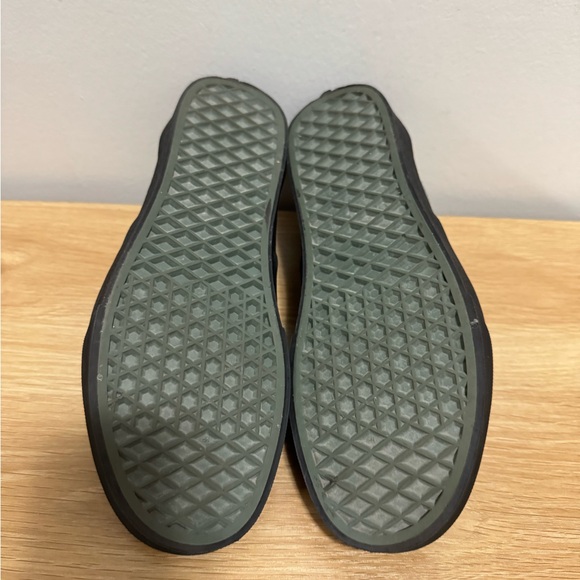 Harry Potter Slytherin Vans shoes - Picture 3 of 5